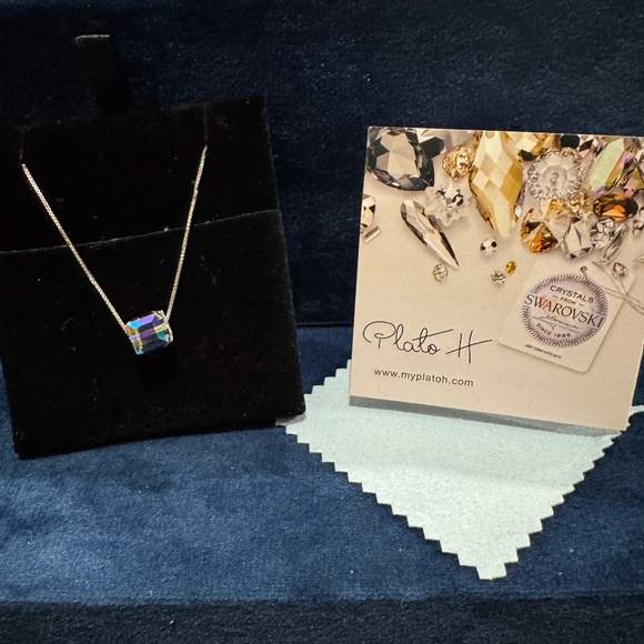 Cubic Crystal Pendant Necklace - Picture 2 of 5